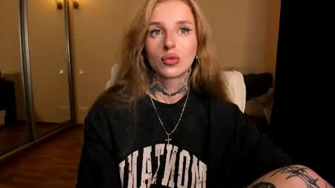 Snapshot of harley_kimm chatting on August 2026 05:50:02 AM Julia online show from August 2026 05:50:02 AM