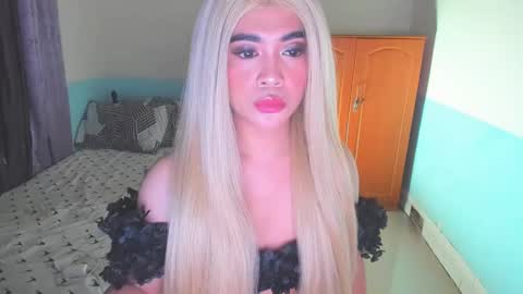 Snapshot of harley_queen69x chatting on February 2025 06:18:01 AM BABY KIMMY online show from February 2025 06:18:01 AM