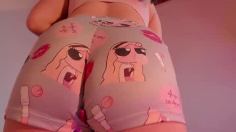 Annie online show from December 2025 06:12:02 AM