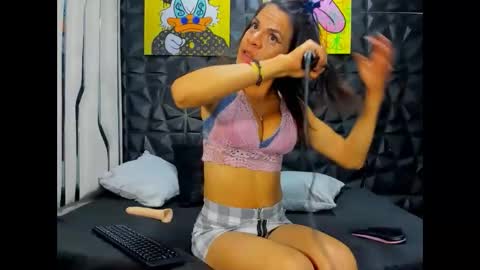 Snapshot of harleyqueenhh chatting on February 2026 03:29:02 AM Harley online show from February 2026 03:29:02 AM