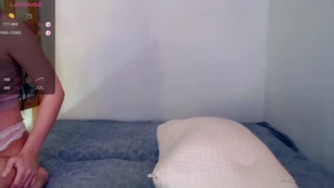 Kira online show from January 2025 03:43:01 AM