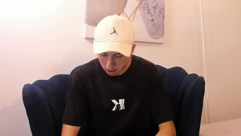   H  K   online show from October 2025 03:42:02 AM