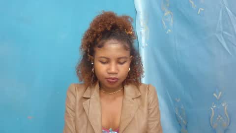 Snapshot of hasleyinah chatting on June 2026 10:58:01 AM hasleyinah online show from June 2026 10:58:01 AM