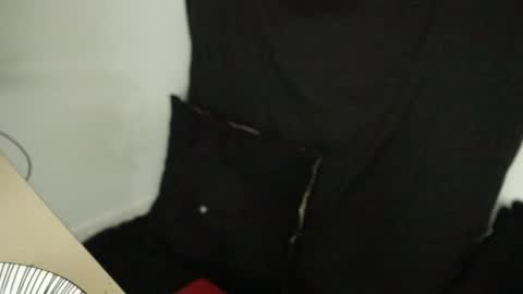 More content   2   online show from February 2025 04:06:01 AM