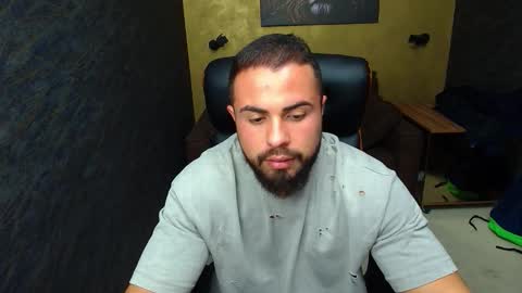 HayesWood online show from October 2025 05:42:02 AM