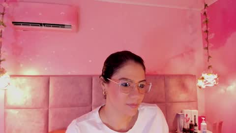 haylenpark online show from October 2025 09:59:01 AM