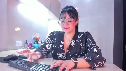 Snapshot of haylenpark chatting on May 2026 09:49:02 AM haylenpark online show from May 2026 09:49:02 AM
