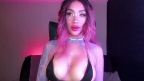 Snapshot of hazeeell chatting on October 2025 03:35:01 PM Marie online show from October 2025 03:35:01 PM