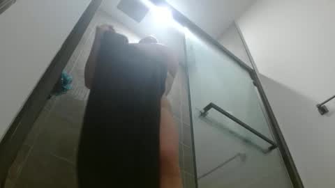 Hazel online show from November 2025 08:27:02 PM