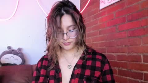 Snapshot of hazelbrownn23 chatting on January 2025 05:11:02 AM Hazel Brown online show from January 2025 05:11:02 AM