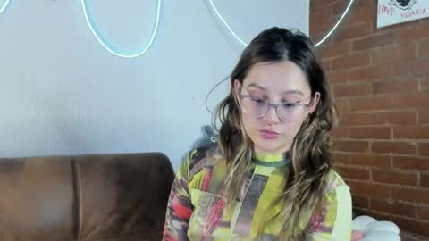 Snapshot of hazelbrownn23 chatting on February 2025 04:48:01 AM Hazel Brown online show from February 2025 04:48:01 AM