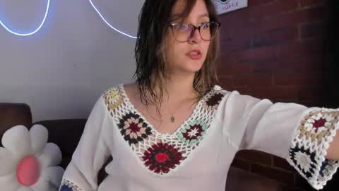 Snapshot of hazelbrownn23 chatting on February 2025 04:22:02 PM Hazel Brown online show from February 2025 04:22:02 PM