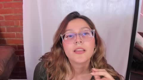 Snapshot of hazelbrownn23 chatting on February 2025 07:58:01 PM Hazel Brown online show from February 2025 07:58:01 PM