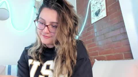 Snapshot of hazelbrownn23 chatting on March 2025 04:24:02 PM Hazel Brown online show from March 2025 04:24:02 PM