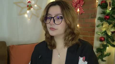 Snapshot of hazelbrownn23 chatting on November 2025 01:37:01 AM Hazel Brown online show from November 2025 01:37:01 AM