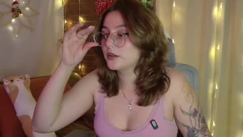Snapshot of hazelbrownn23 chatting on November 2025 02:00:02 AM Hazel Brown online show from November 2025 02:00:02 AM