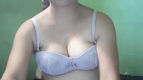 hazeldhane online show from June 2026 02:34:02 AM
