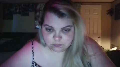 Snapshot of hazeleyez97 chatting on September 2025 05:57:01 PM Hazeleyez97 online show from September 2025 05:57:01 PM