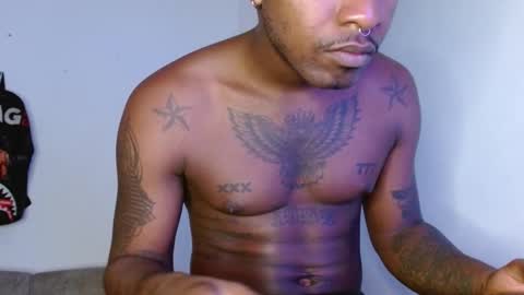 hazlan_420 online show from December 2025 01:05:02 PM