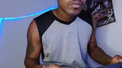 hazlan_420 online show from February 2026 03:22:01 PM