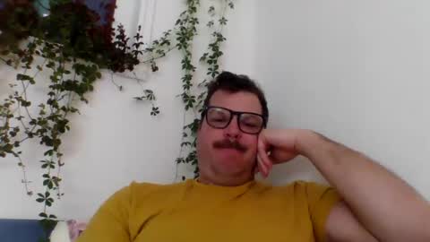 Snapshot of heartofadog604 chatting on February 2025 01:41:02 AM MT online show from February 2025 01:41:02 AM