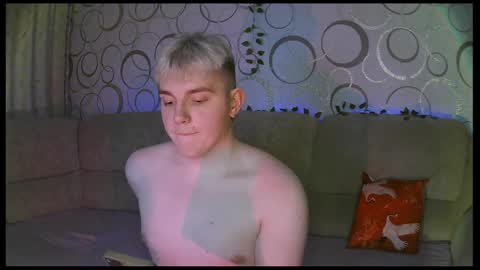 Snapshot of heatctrl chatting on February 2026 03:08:02 PM Justin online show from February 2026 03:08:02 PM