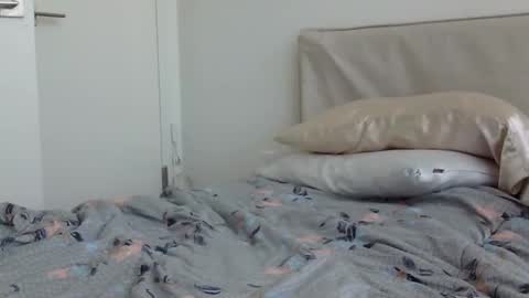 Snapshot of heatwavee chatting on February 2025 05:33:01 PM heatwavee online show from February 2025 05:33:01 PM