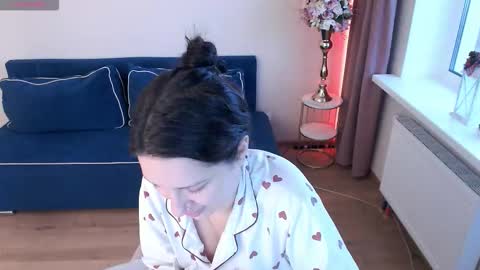 Heaven girl online show from November 2025 12:27:02 PM