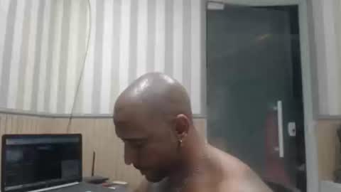 hebertgomes online show from September 2025 01:51:02 AM