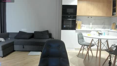 heexhia online show from December 2025 03:34:01 AM