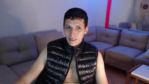 Snapshot of hefesto_69 chatting on December 2024 02:58:01 AM hefesto_69 online show from December 2024 02:58:01 AM