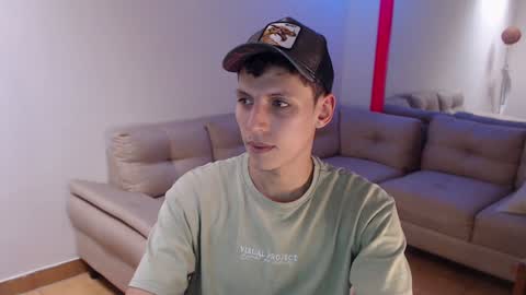 Snapshot of hefesto_69 chatting on December 2024 08:25:02 PM hefesto_69 online show from December 2024 08:25:02 PM