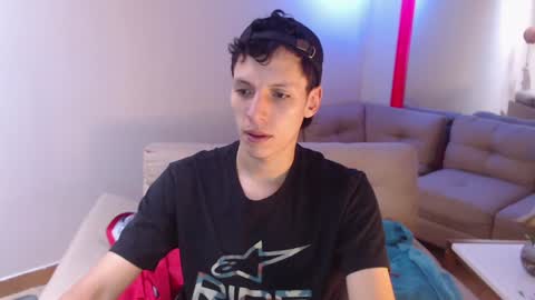 Snapshot of hefesto_69 chatting on January 2025 08:00:01 PM hefesto_69 online show from January 2025 08:00:01 PM