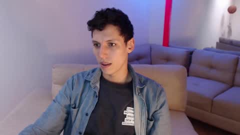 Snapshot of hefesto_69 chatting on February 2025 09:47:02 PM hefesto_69 online show from February 2025 09:47:02 PM