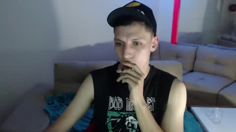 Snapshot of hefesto_69 chatting on March 2025 12:31:01 AM hefesto_69 online show from March 2025 12:31:01 AM