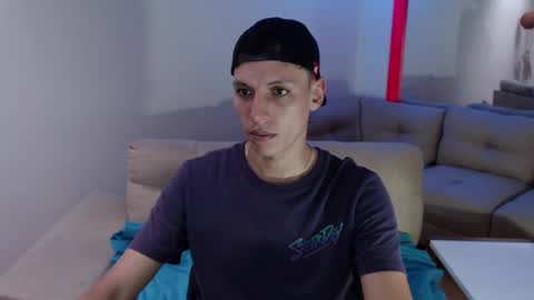 Snapshot of hefesto_69 chatting on March 2025 10:10:01 PM hefesto_69 online show from March 2025 10:10:01 PM