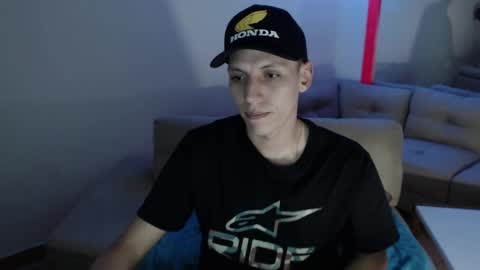 Snapshot of hefesto_69 chatting on March 2025 11:18:02 PM hefesto_69 online show from March 2025 11:18:02 PM