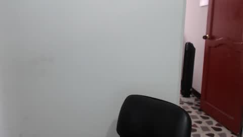 Snapshot of hefesto_69 chatting on October 2025 08:36:02 PM hefesto_69 online show from October 2025 08:36:02 PM