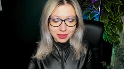 Heidi online show from September 2025 04:23:02 AM