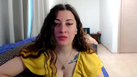 helen_adams_ online show from May 2026 05:27:01 AM