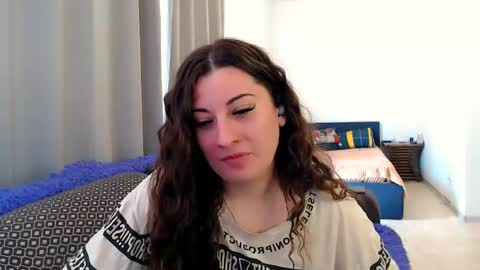 helen_adams_ online show from June 2026 06:48:02 AM