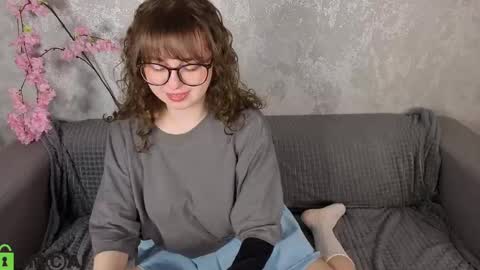 Snapshot of helen_carson chatting on May 2026 01:01:01 AM Helen Carson online show from May 2026 01:01:01 AM