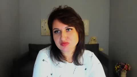 Snapshot of helen_rossi chatting on November 2025 06:56:02 AM Helen online show from November 2025 06:56:02 AM