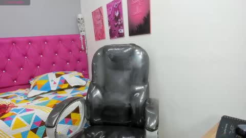 Helen online show from November 2025 06:28:02 PM