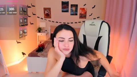 Helena online show from November 2025 06:43:01 PM