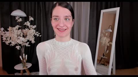 Helen online show from February 2025 12:57:02 PM