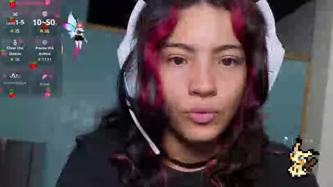 Helia Transfem and Amy online show from September 2025 01:03:01 PM