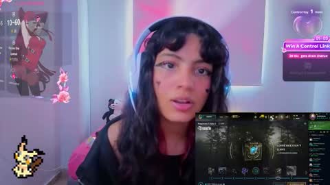 Snapshot of helia_n_amy chatting on February 2026 04:03:02 PM Helia Transfem and Amy online show from February 2026 04:03:02 PM