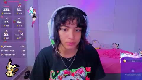 Snapshot of helia_n_amy chatting on February 2026 01:59:02 AM Helia Transfem and Amy online show from February 2026 01:59:02 AM