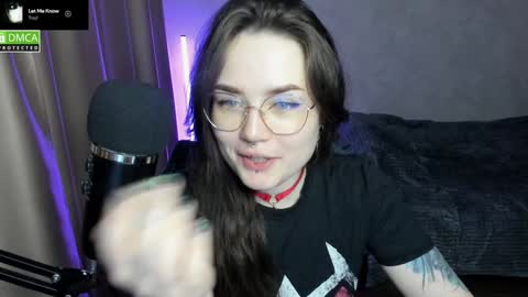 Red online show from December 2024 05:43:01 PM